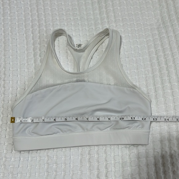 Lululemon Move White Luxtreme Mesh Sports Bra - Picture 6 of 11